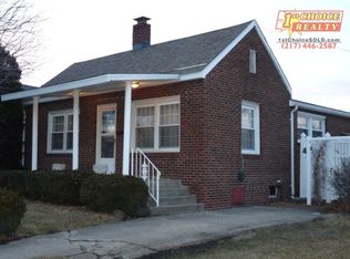 121 Moore St, Westville, IL 61883