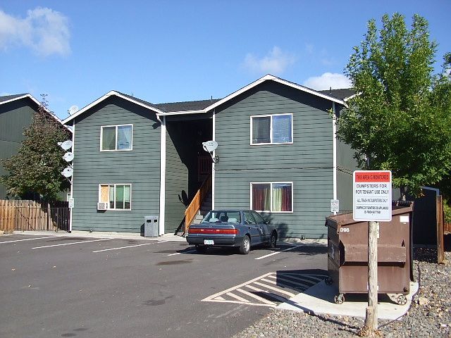 4 plex building