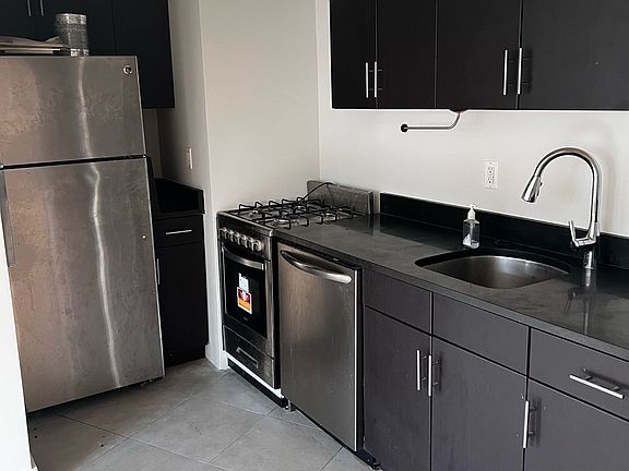 3rd image of 1810 3rd Ave APT B8c