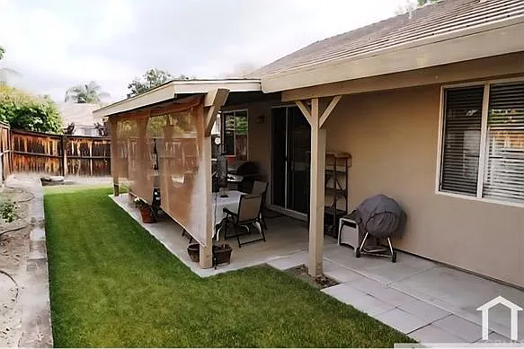 461 Steiner Dr — Photo 2