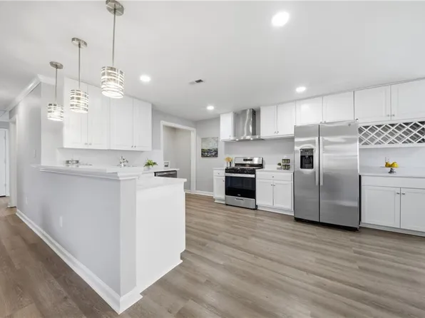 325 Appian Ave, Virginia Beach, VA 23452