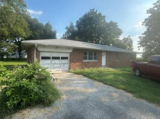 3228 Mascoutah Ave, Belleville, IL 62221