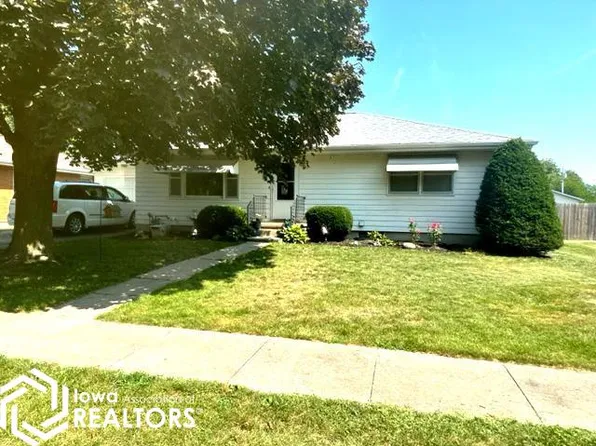304 Young St, Hedrick, IA 52563