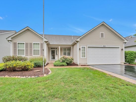 707 Bohannon Cir, Oswego, IL 60543
