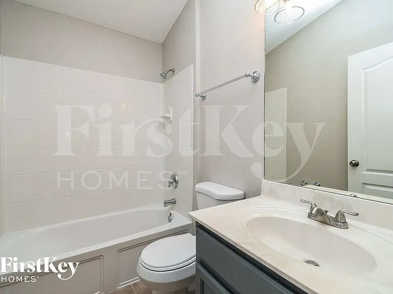 928 Bonaparte Landing Blvd E — Photo 13