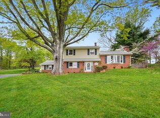 7516 Oakmont Dr, Frederick, MD 21702