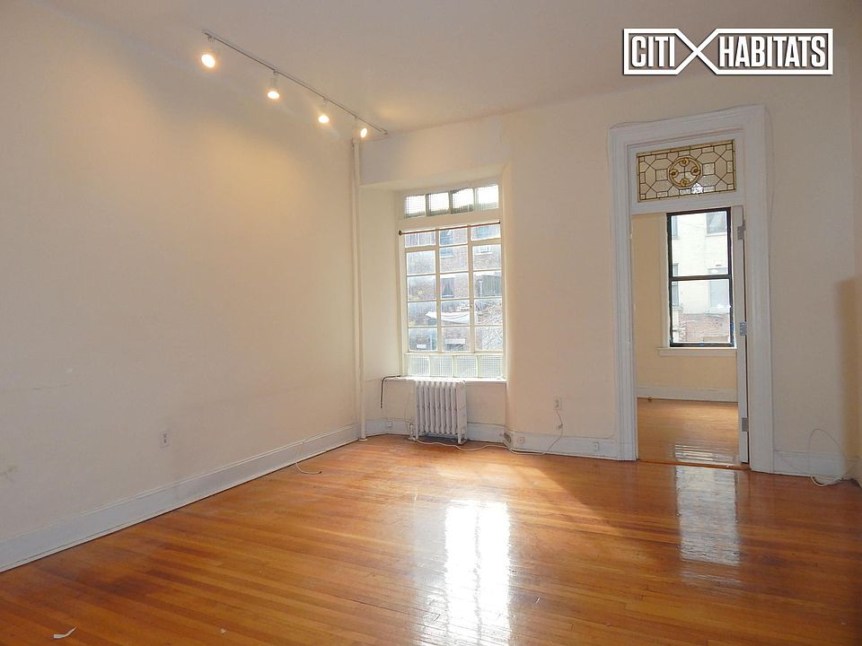 1st image of 226 W 79th St APT 2R