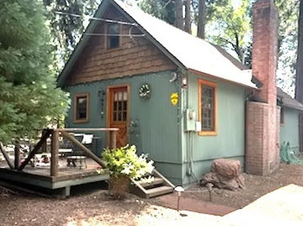 7877 Holly Ln, Lake Arrowhead, CA 92352