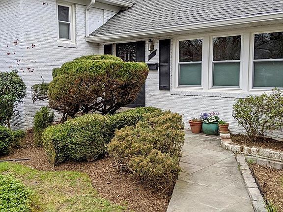 2nd image of 10710 Woodsdale Dr