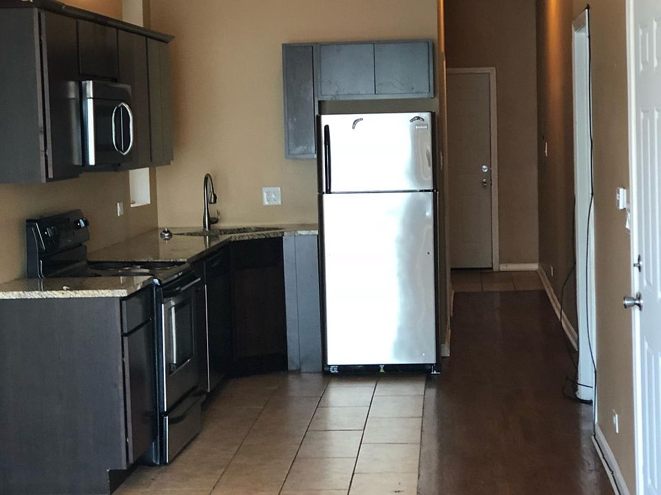 2nd image of 3356 W Walnut St #2