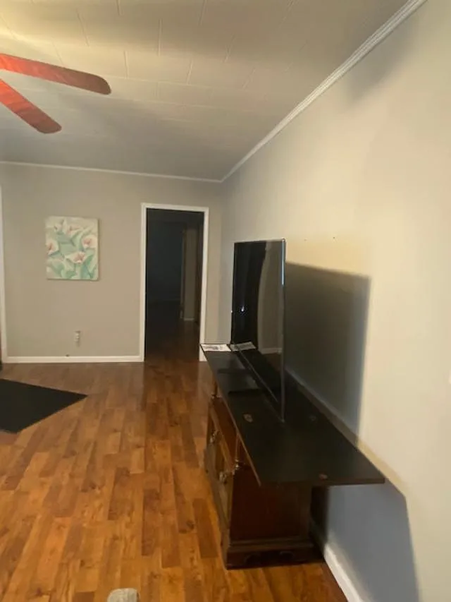 3 bed, 1.0 bath, 1200 sqft, $1,500 — Photo 4