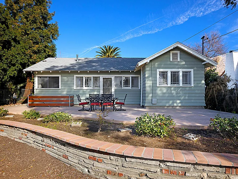 1652 Paloma St — Photo 20