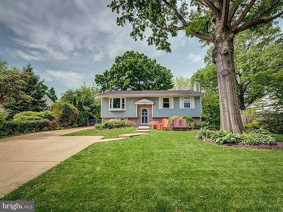 2nd image of 705 Archer Ct