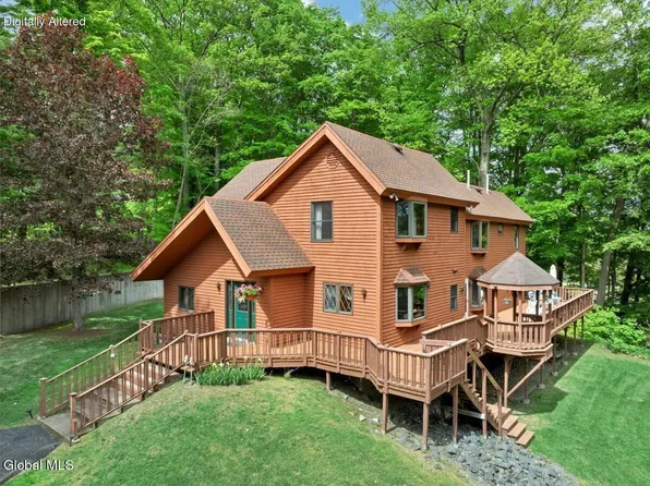 64 Ford Road, Troy, NY 12180