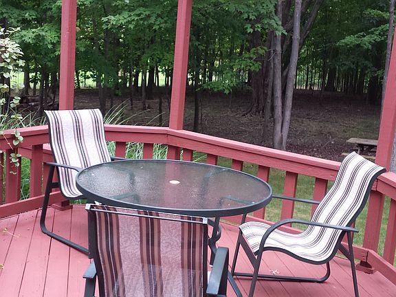 3rd image of 10030 Brookside Cir