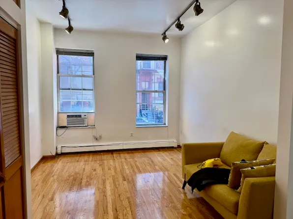 245 W 16th St APT A1, New York, NY 10011