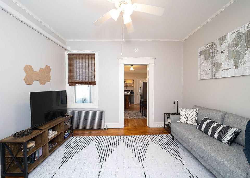 Welcome to 433 W Walnut St, a fully furnished 2 BR apartment in the historic Chestnut Hill Area...