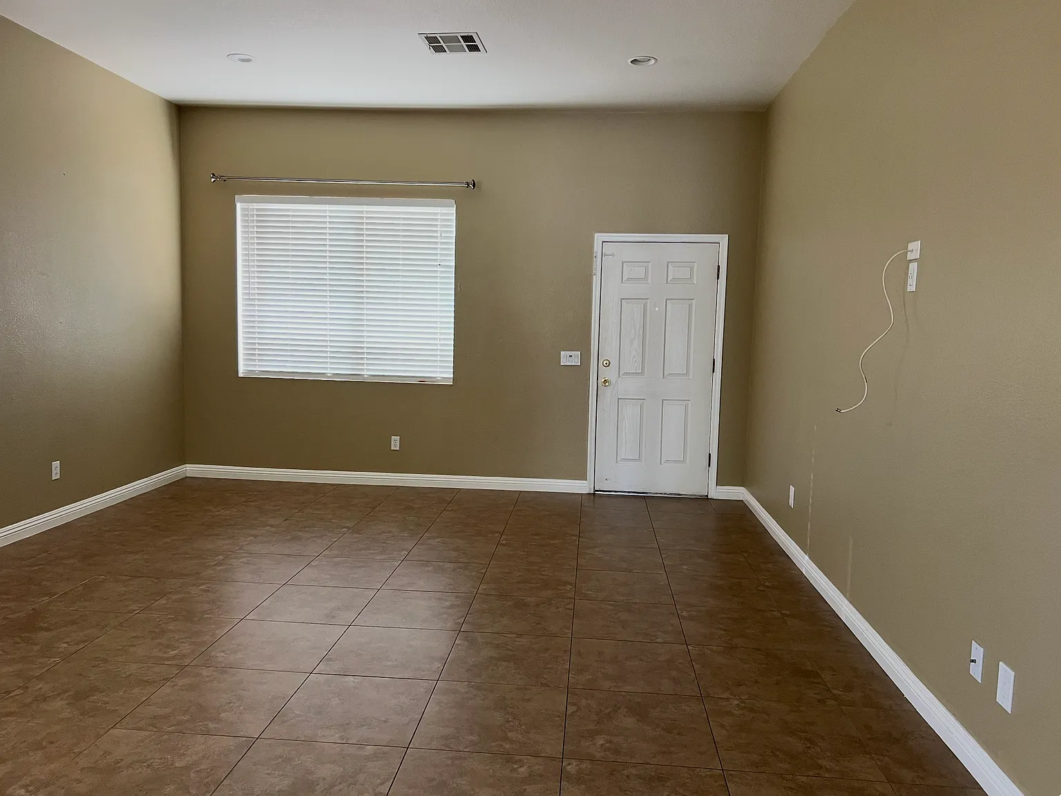 3 bed, $2,500 — Photo 4