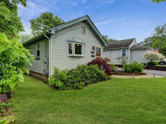 4th image of 2027 Florence Ave