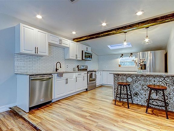 5th image of 3507 N Dartmouth Ave
