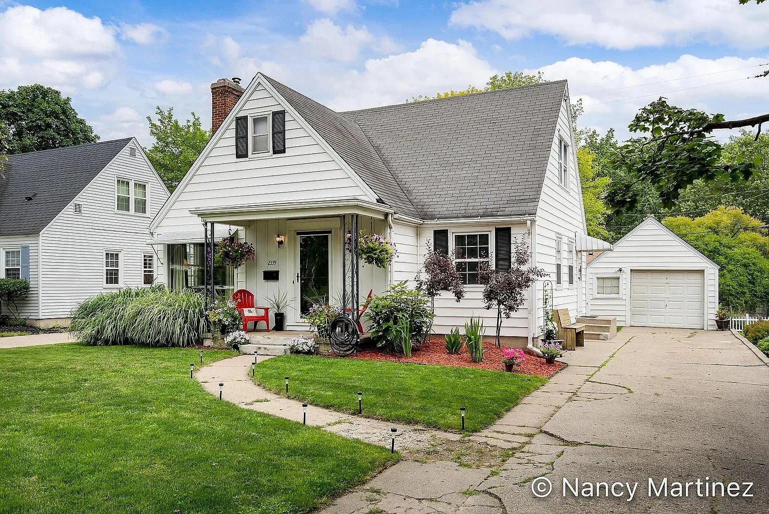3 bed, 1.5 bath, 1542 sqft, $2,100 — Photo 2