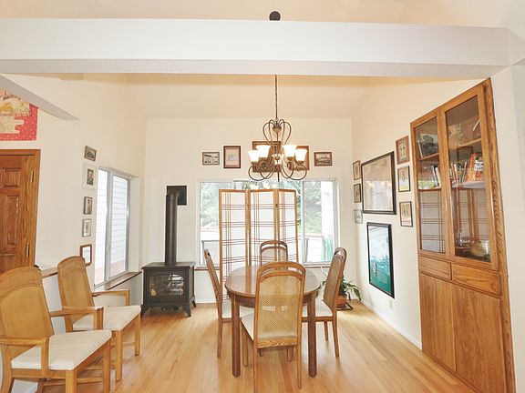 Formal Dining Rm - Built-Ins