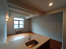 566 Dekalb Ave