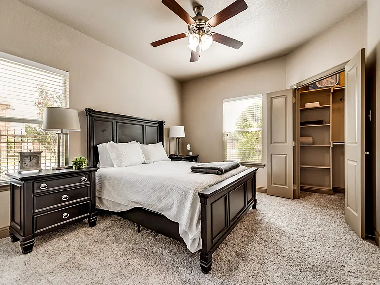 Timber Creek Apartments — Photo 18
