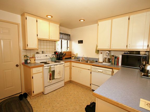 4th image of 7650 Birch Bay Dr APT F6