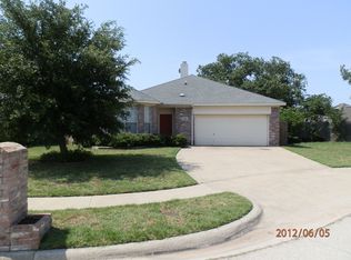 2204 Wildwood Ln, Denton, TX 76210