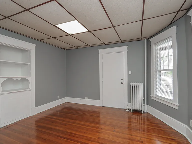 8 Ivy Ave #1 — Photo 4