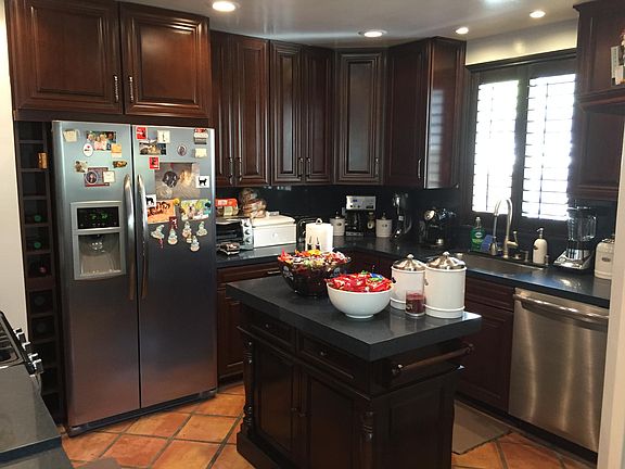 3rd image of 1036 N Ogden Dr
