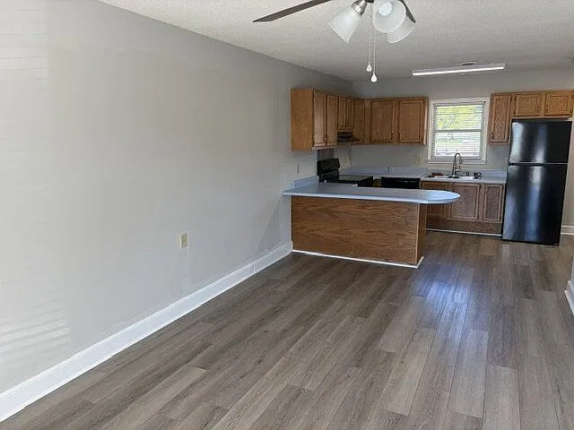 1 bed, 1.0 bath, $995 — Photo 3