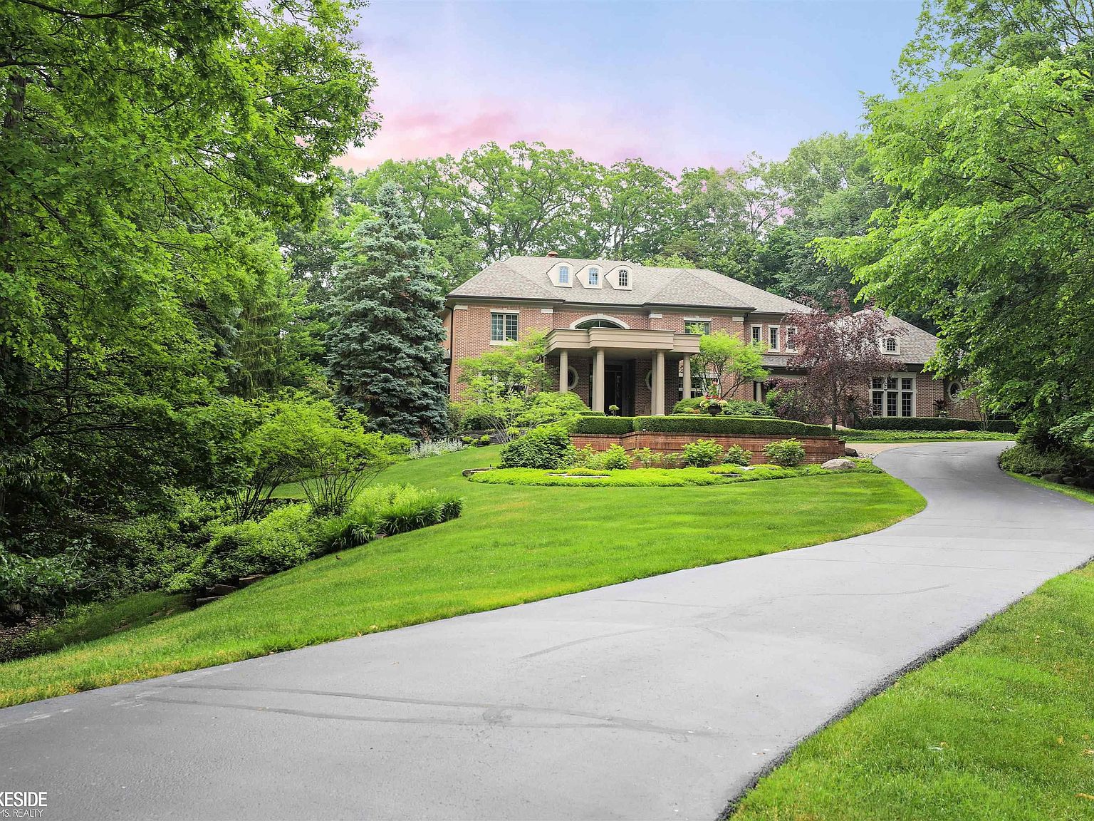 2000 Touraine Dr, Rochester, MI 48306 Zillow