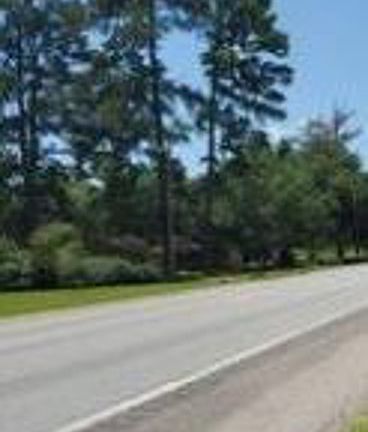 Exterior Neighborhood (street photo)