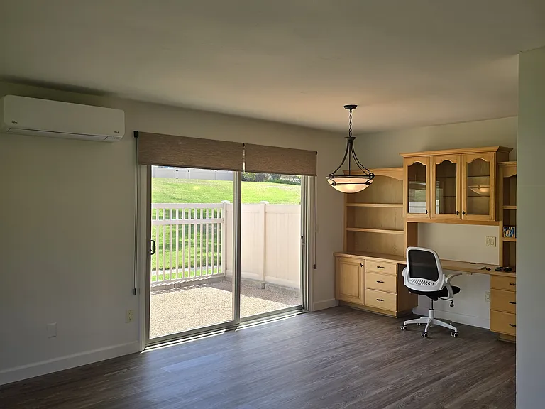 305 Harrisburg Dr — Photo 3