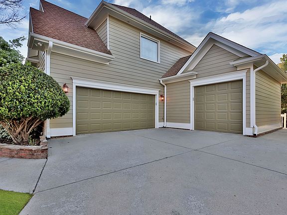 4th image of 2041 Lantern Hill Ln