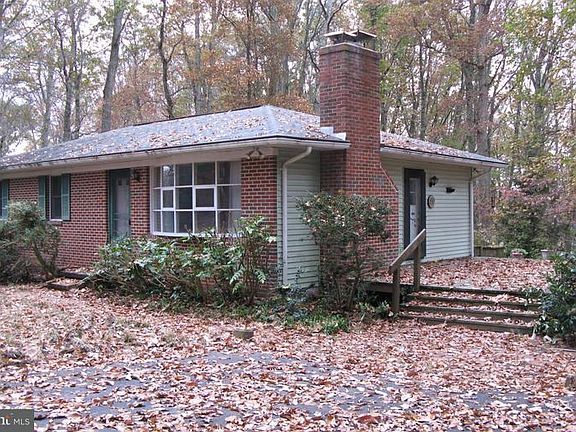 3rd image of 1014 Berrymans Ln