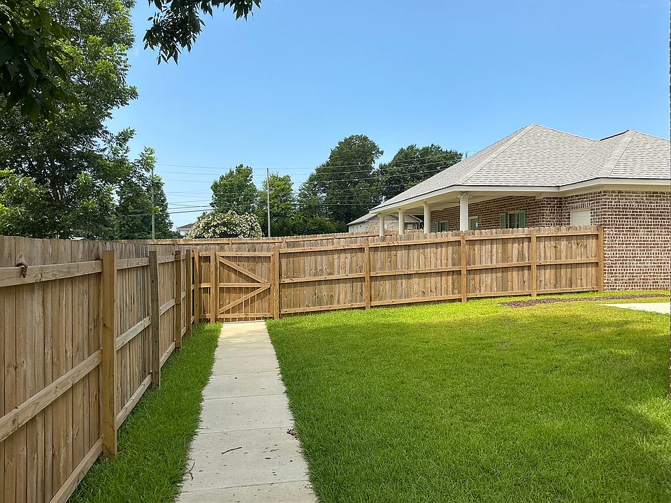2nd image of 600 26th Ave E #B