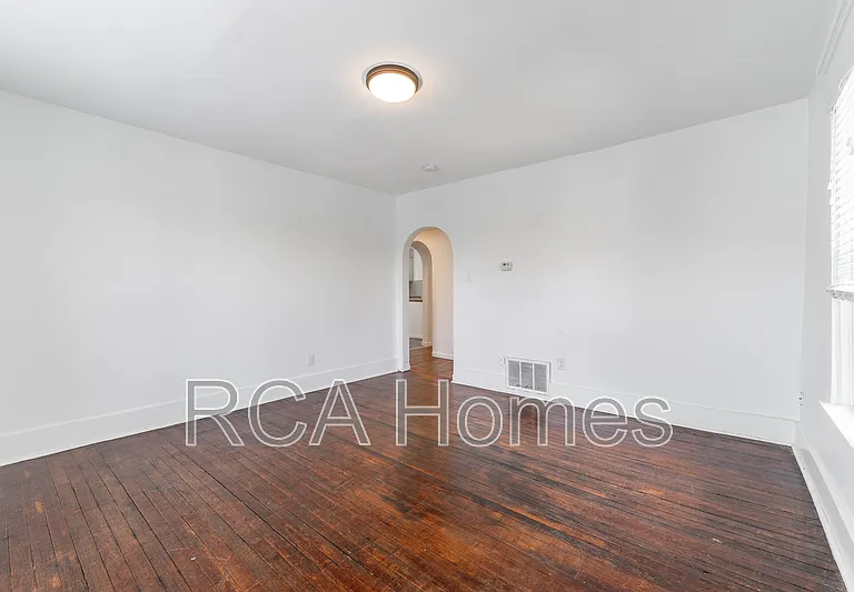 3005 Ruckle St — Photo 6