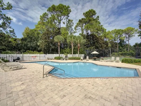 2513 Demere Rd APT 8, Saint Simons Island, GA 31522