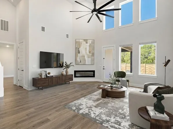 326 Smithsonian Ln, Kyle, TX 78640