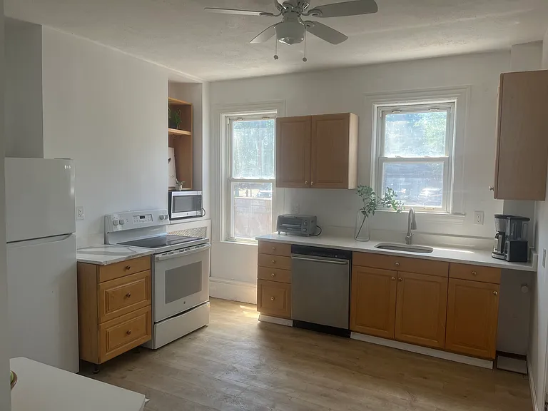 58 Aspinwall Ave — Photo 6