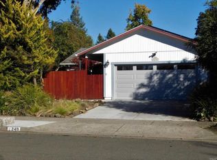 1249 Meridian Cir, Santa Rosa, CA 95401
