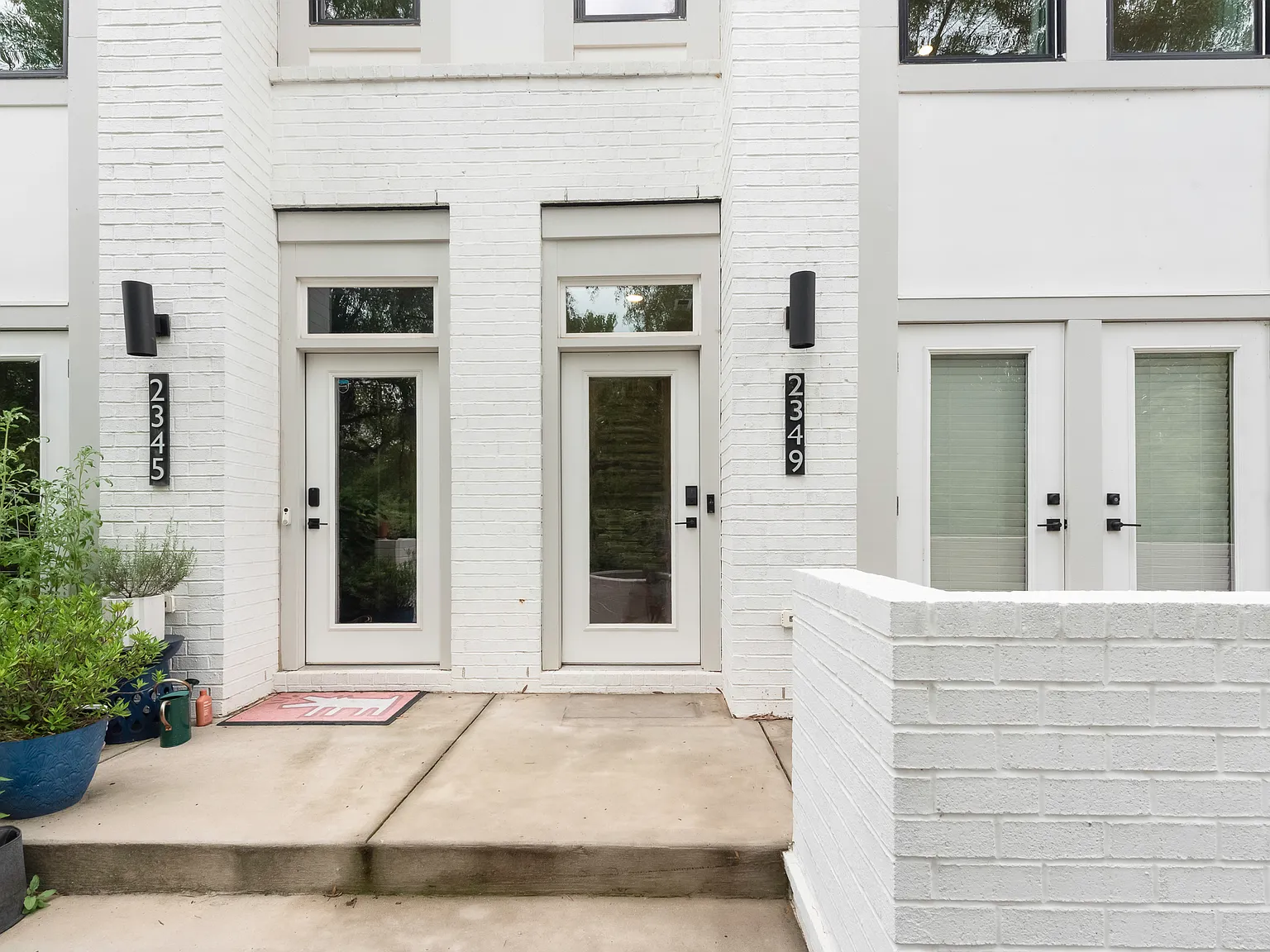 3 bed, 3.5 bath, 1730 sqft, $3,300 — Photo 2