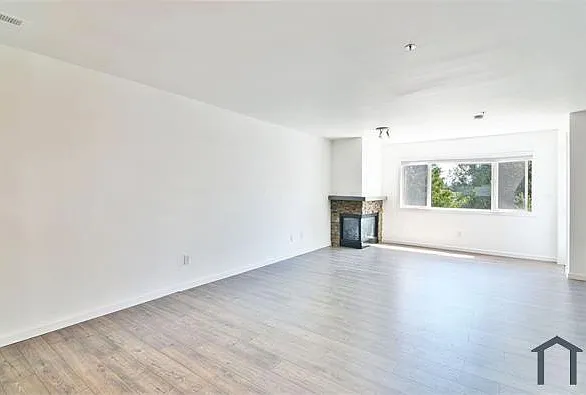 3 bed, 1263 sqft, $2,700 — Photo 4