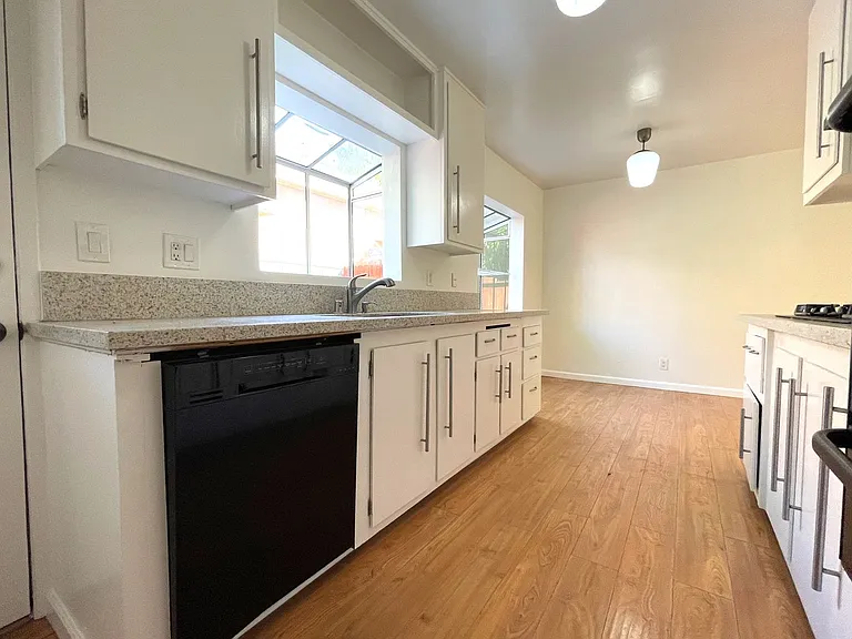 3607 Schaefer St — Photo 2