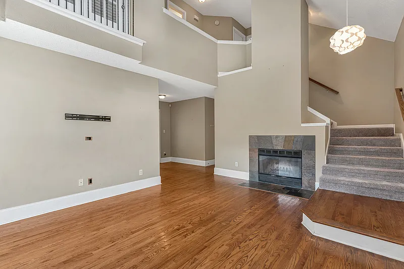 3 bed, 2.5 bath, 1196 sqft, $1,750 — Photo 2