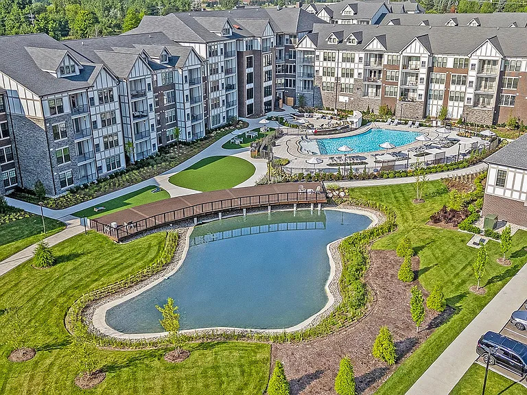 Legacy Rochester Hills Apartments — Photo 87