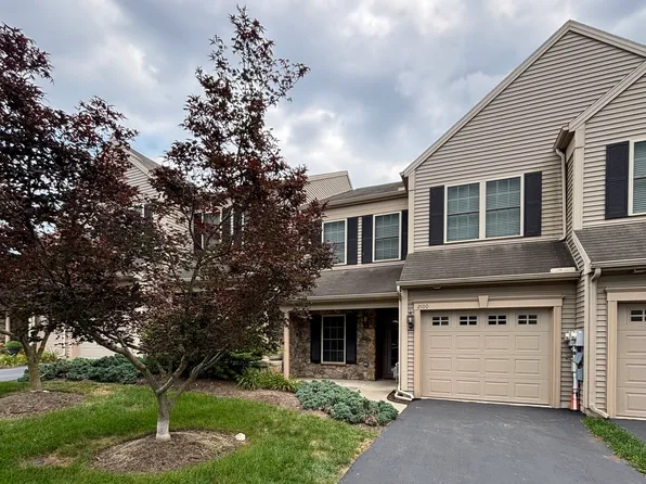 2100 Deer Run Dr, Hummelstown, PA 17036